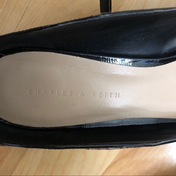 Charles & Keith Black Patent Leather Floral, 10.5 - Picture 6 of 7
